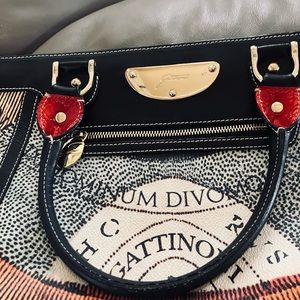 Handbag by Gattinoni.